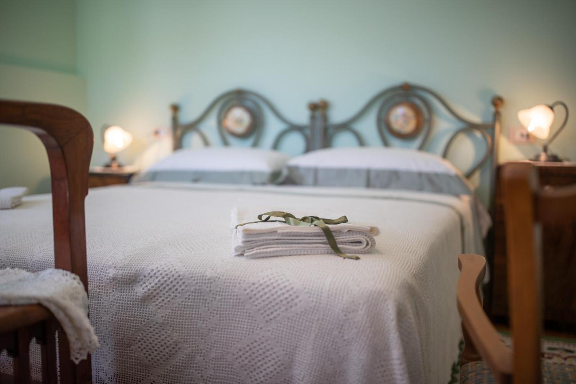Agriturismo Isola Dei Calanchi - Guest House Atri Ngoại thất bức ảnh
