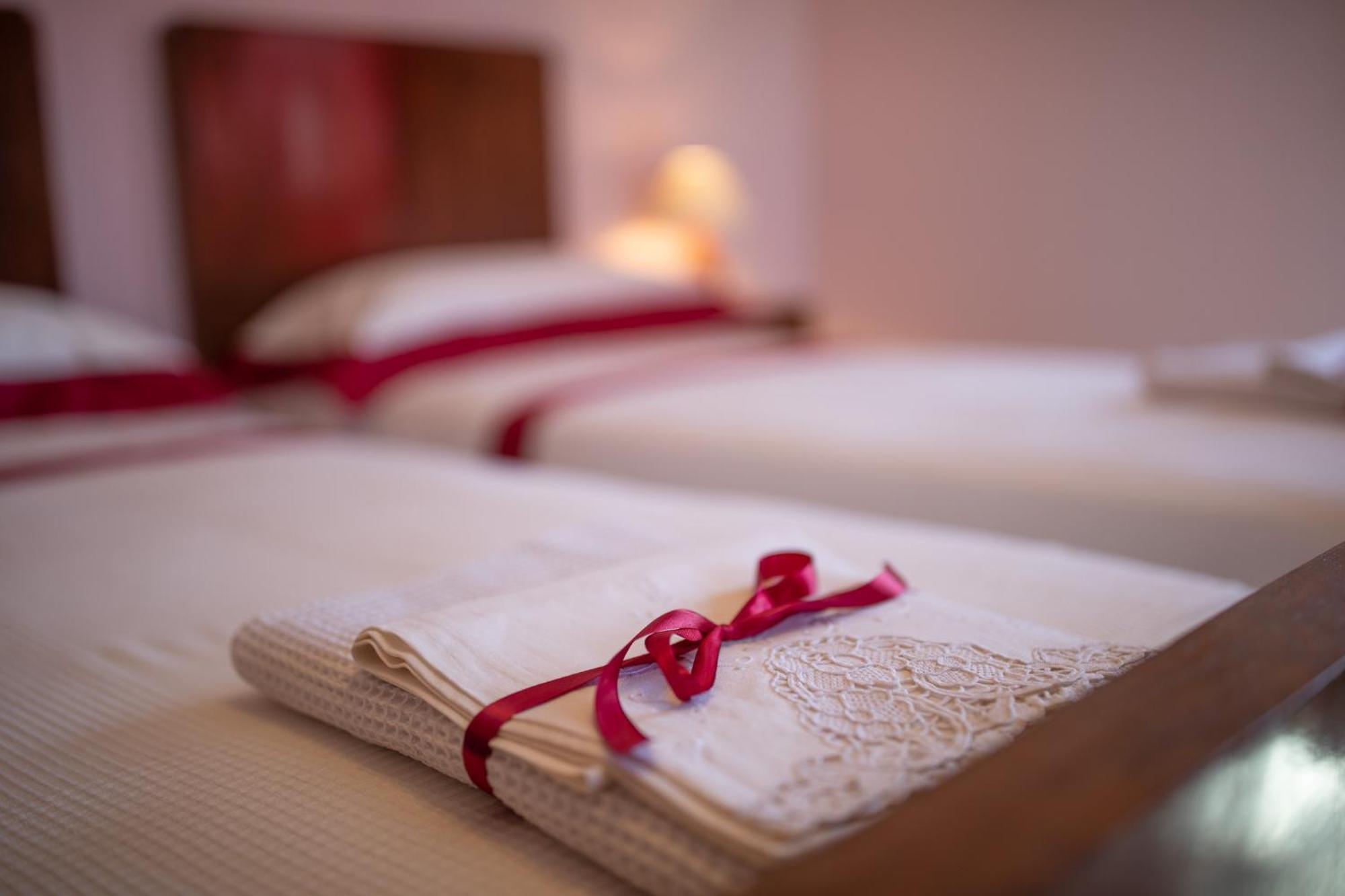 Agriturismo Isola Dei Calanchi - Guest House Atri Ngoại thất bức ảnh